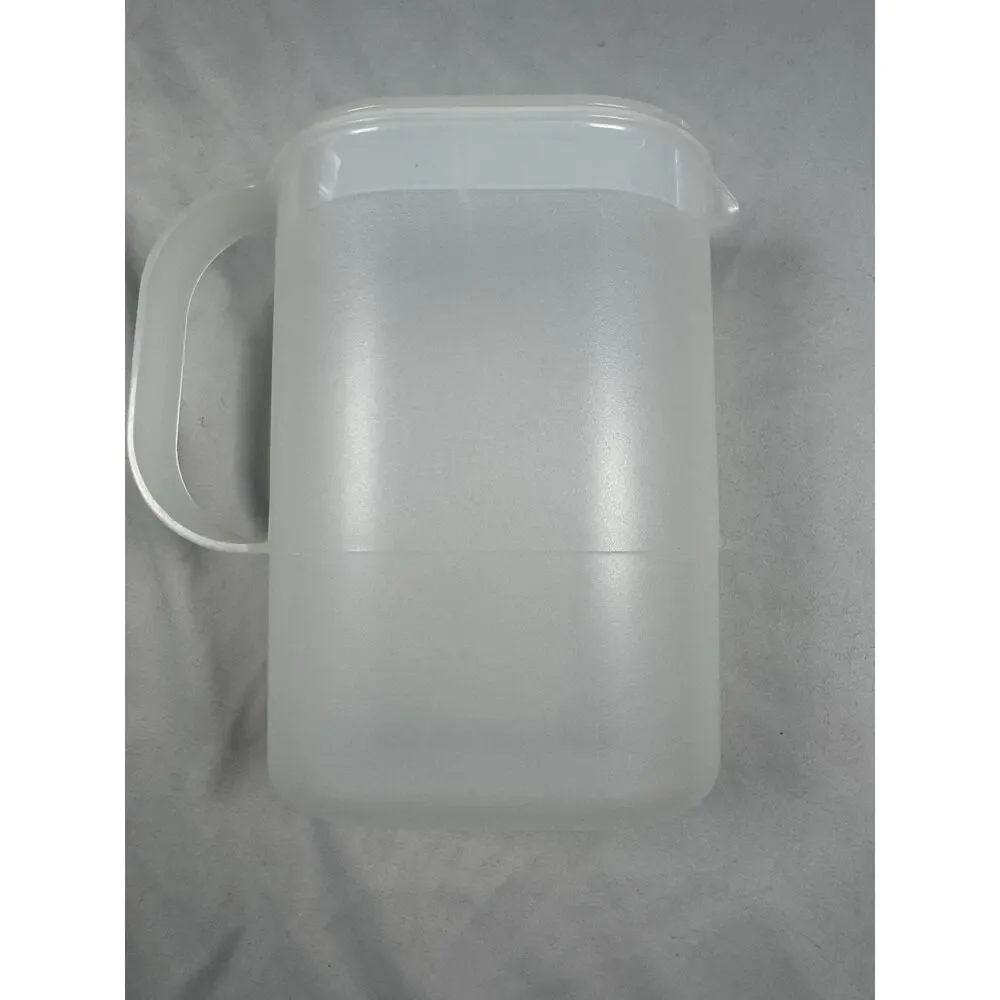 Tupperware Servalier Pitcher White Translucent Lid Vintage Refrigerator Jug